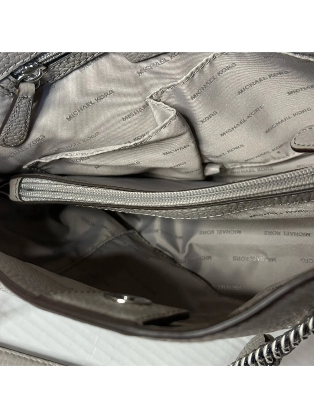 Michael kors jet leather shoulder bag - Picture 9 of 13